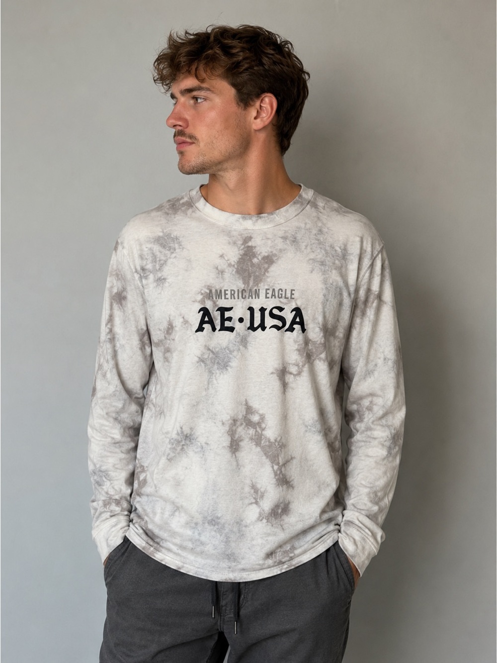 American Eagle long sleeve tie-dye gray & white